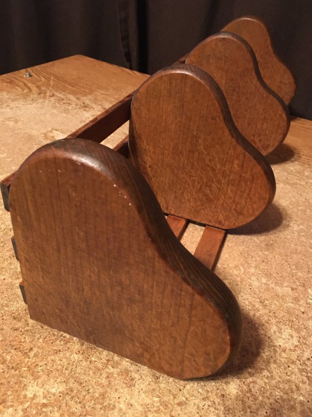CORNER SHELF VINTAGE WOOD HEART 4 TIER SLAT TOWER WALL DECOR 18.5" X 5.5" X 5.5" - Picture 3 of 11
